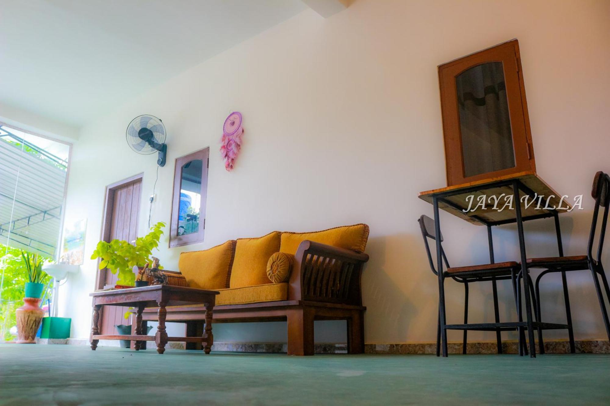 Jaya Villa - Near Airport Negombo Esterno foto